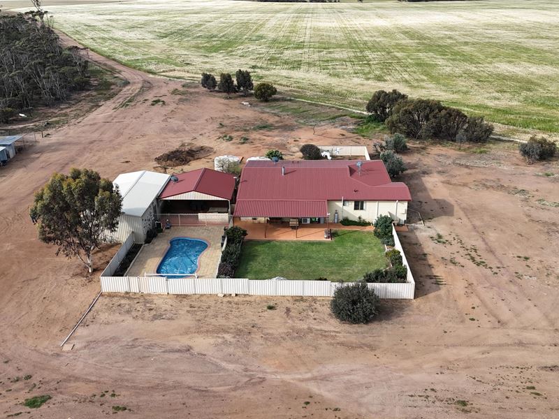 10520 Emu Fence Road, Hyden