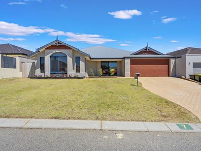 7 Goldsmith Way, Darch WA 6065