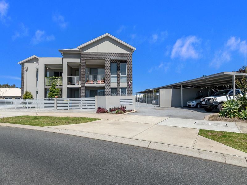 10/35 Honeywood  Avenue, Wandi WA 6167