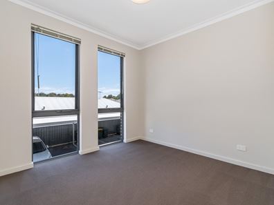 10/35 Honeywood  Avenue, Wandi WA 6167