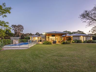 328 Sheoak Drive, Yallingup WA 6282