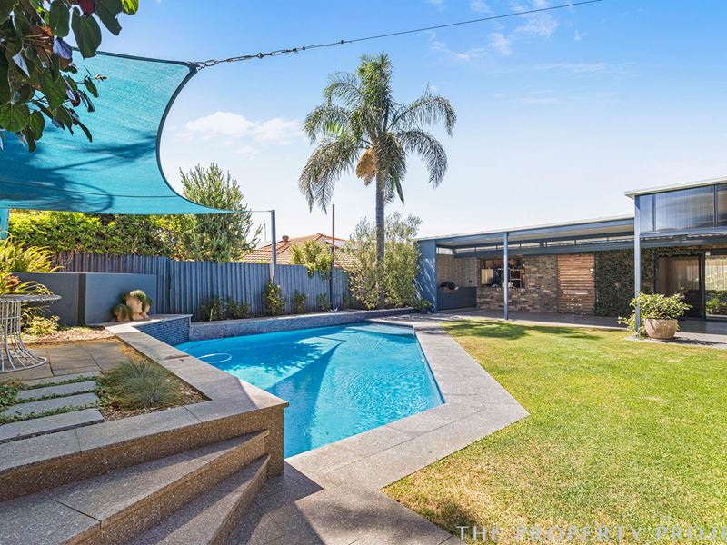 42 St Andrews  Way, Duncraig WA 6023