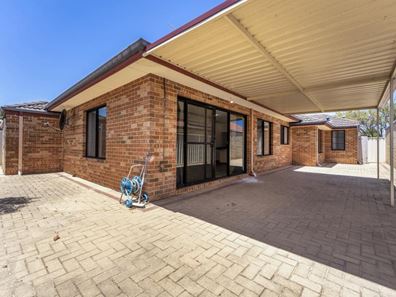 2/3 Blossom Place, Coodanup WA 6210