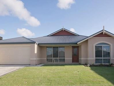 10 Rometta Way, Sinagra WA 6065