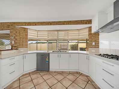 11 Starlet Court, Maddington WA 6109