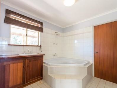184 Cooper Street, Waggrakine WA 6530