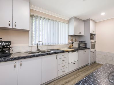 1/28 Ray Street, Rockingham WA 6168