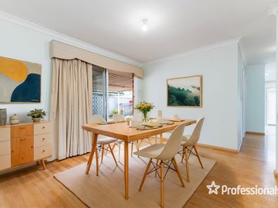 2 Yorkshire Dale, Ballajura WA 6066