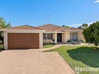 14 Oaklands Avenue, Halls Head WA 6210