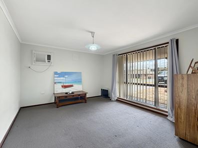 17 Hakea Street, Tarcoola Beach WA 6530