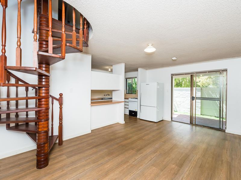 13/48 Broadway, Crawley