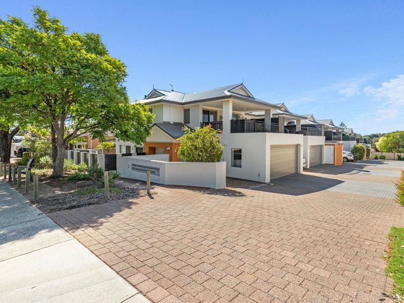4/12 Heath Road, Kalamunda WA 6076