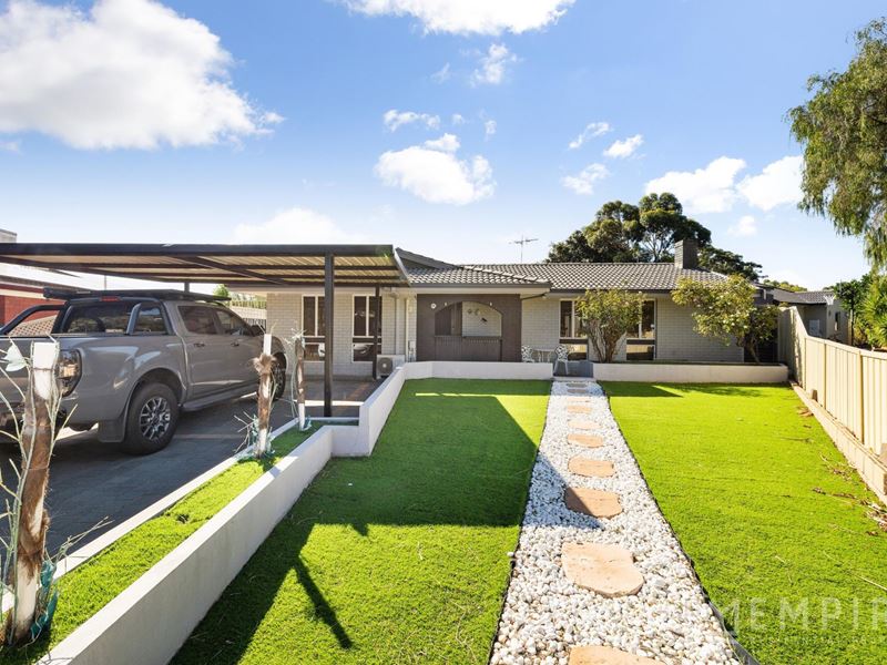 9 Castle Court, Forrestfield WA 6058