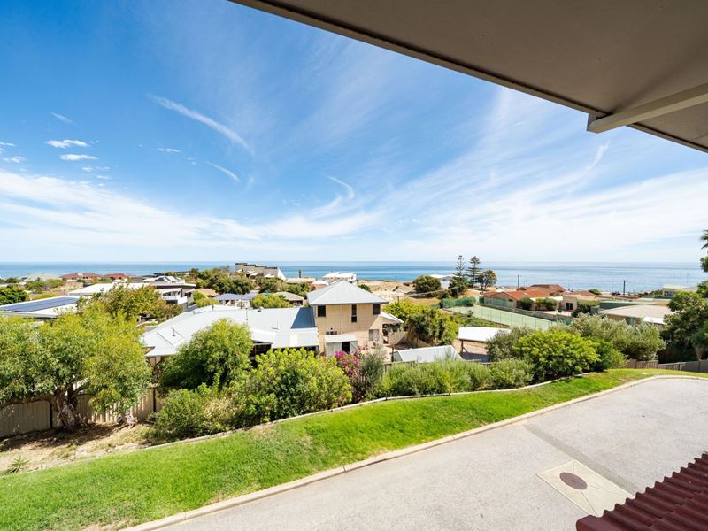 4/13 Sussex Place, Halls Head