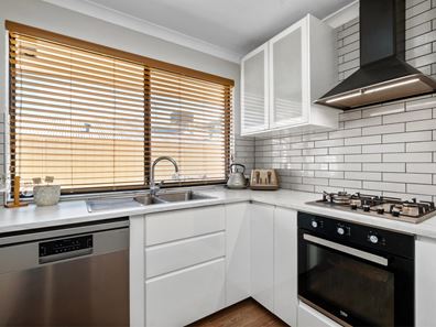 33 Campolino Gardens, Stratton WA 6056