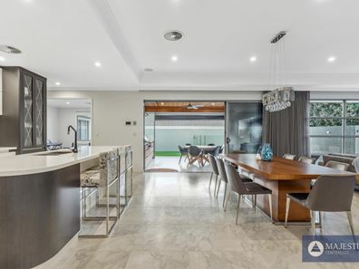 54 Mitchell St, Mount Pleasant WA 6153