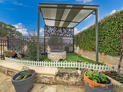 5 Hartland Place, Yanchep WA 6035