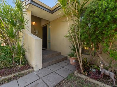 8 May Road, Eden Hill WA 6054