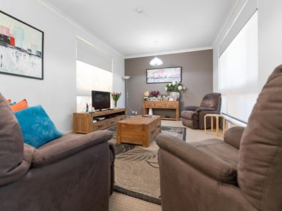 8 May Road, Eden Hill WA 6054