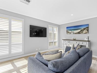 11 Lambent Road, Eglinton WA 6034