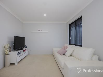 14 Castlemore Mews, Ballajura WA 6066