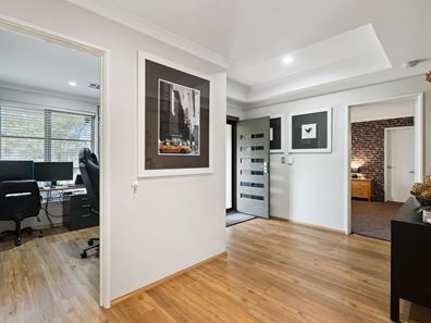 89 RAESIDE DRIVE, Landsdale WA 6065