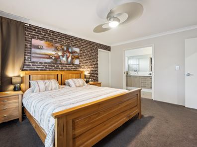 89 RAESIDE DRIVE, Landsdale WA 6065