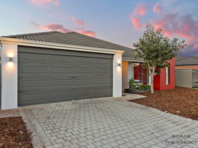6 Berkeley Loop, Piara Waters WA 6112