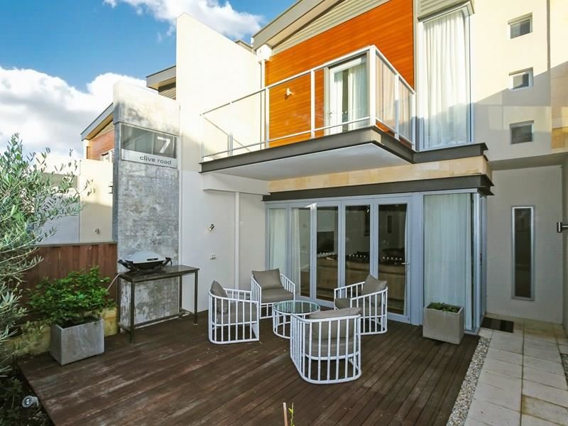 7 Clive Road, Cottesloe WA 6011