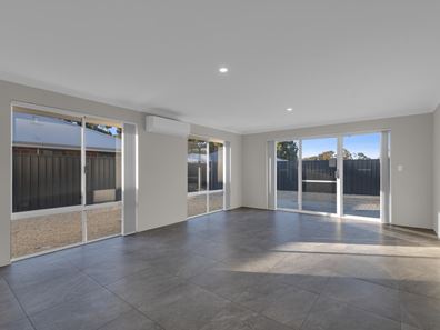 17a Wood Avenue, Waroona WA 6215