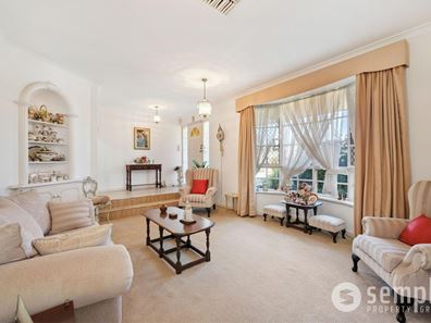 11 Ewing Avenue, Bull Creek WA 6149