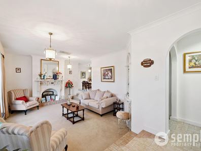 11 Ewing Avenue, Bull Creek WA 6149