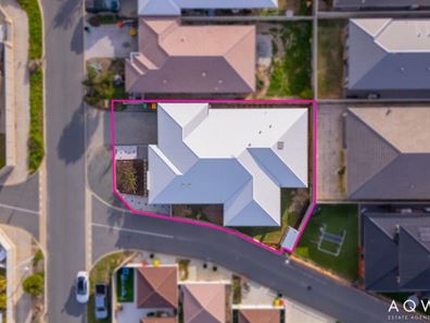 4 Tambrey Avenue, Golden Bay WA 6174