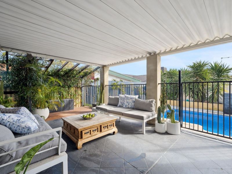 3 Cary Street, Lake Coogee