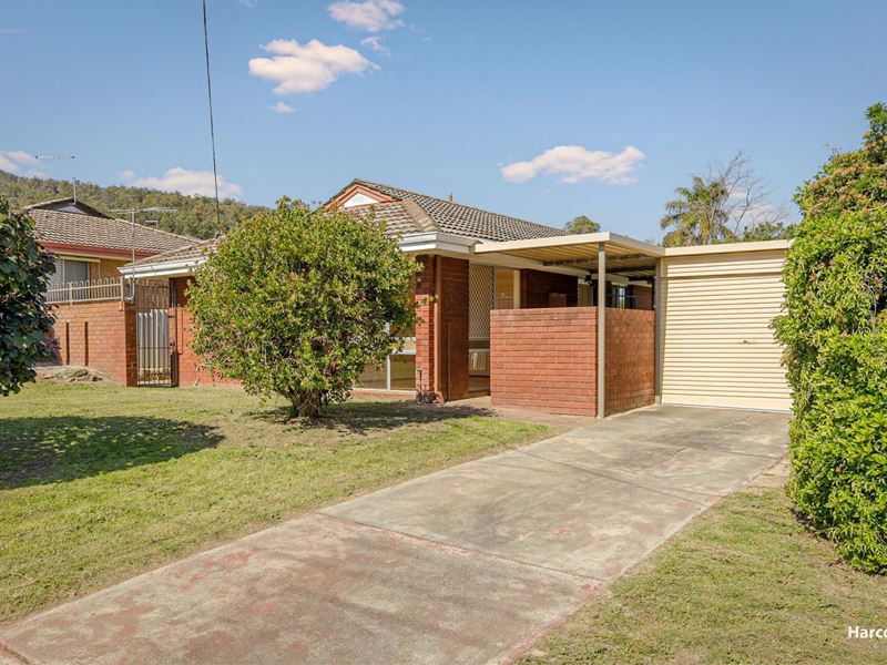 3 Ashley Drive, Kelmscott WA 6111
