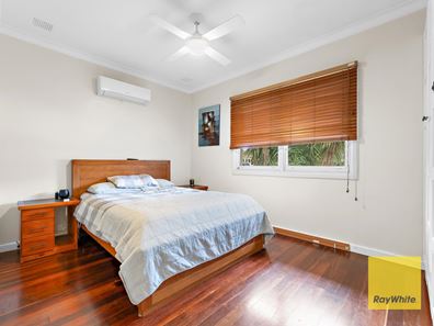 21 Crellin Way, Cloverdale WA 6105