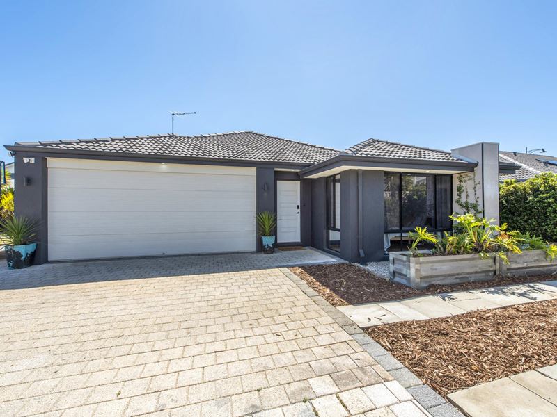 31 Jims Crescent, Secret Harbour