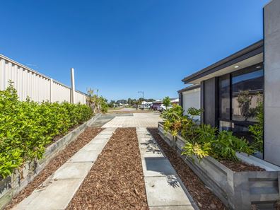 31 Jims Crescent, Secret Harbour WA 6173