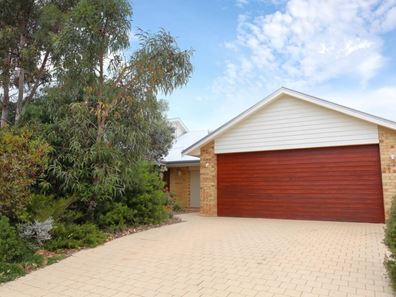 57 River Bank Boulevard, South Guildford WA 6055