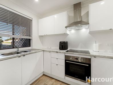 41 Glencoe Parade, Halls Head WA 6210