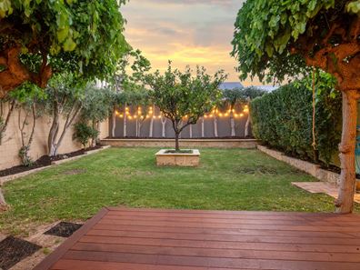 23B Margaret Street, Watermans Bay WA 6020