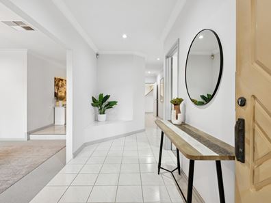 8 Bluebay Hill, Ballajura WA 6066