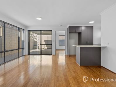 6 Ambleside Close, Balga WA 6061