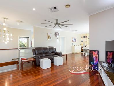 16 Gladstone Avenue, Swan View WA 6056