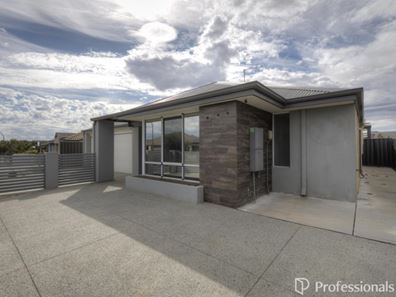 30 Mebbin Grove, Yanchep WA 6035