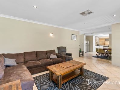 69 Palmer Crescent, High Wycombe WA 6057
