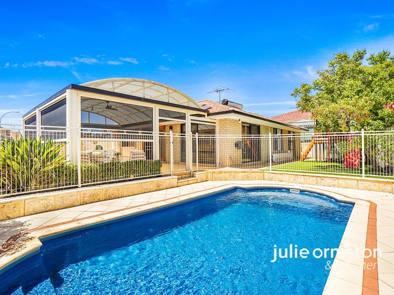54 Goldfinch Loop, Woodvale WA 6026