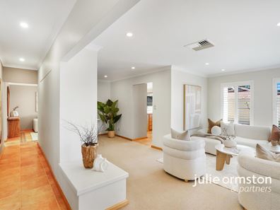 54 Goldfinch Loop, Woodvale WA 6026