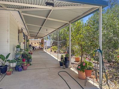 9 & 11 Broad Street, Mingenew WA 6522