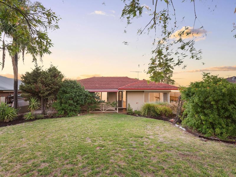 17 Frost Street, Swan View WA 6056